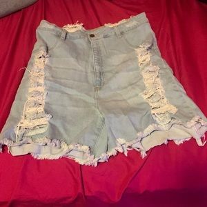 Fashion Nova Jean ripped shorts (2XL/16). Made in Vietnam.